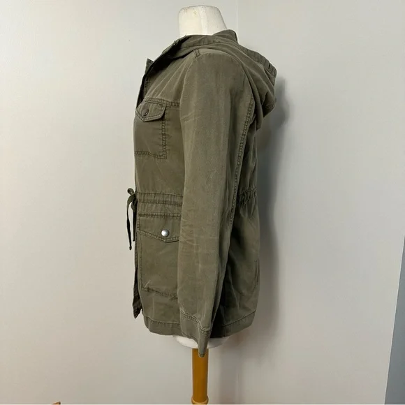 Medium BP Jacket - Picture 3 of 9